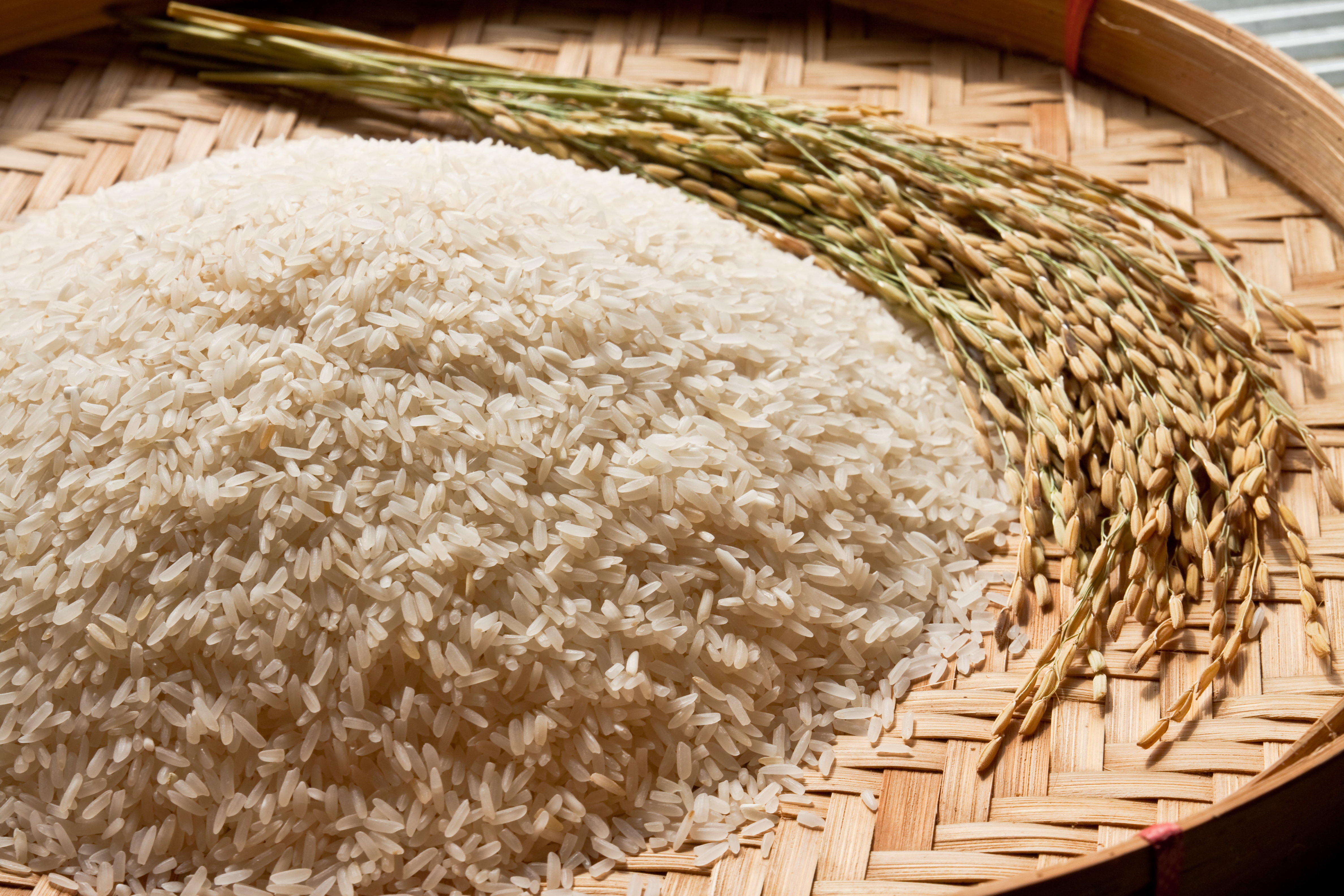 Various commodities including legumes, beans, lentils, and grains